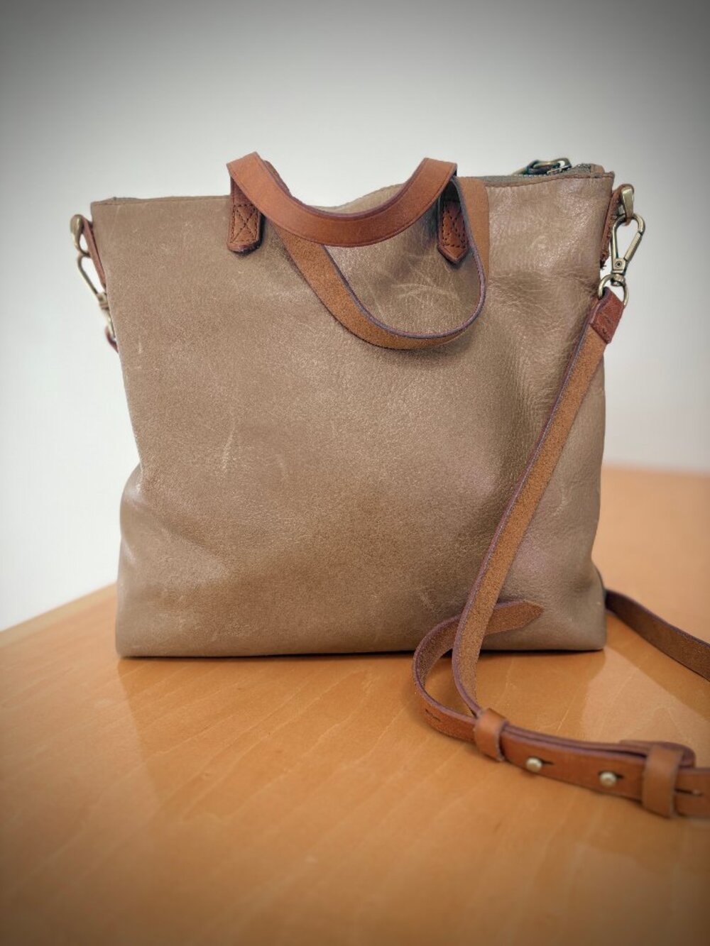 Madewell Small Ziptop Transport Crossbody Leather Bag in Dark Olive